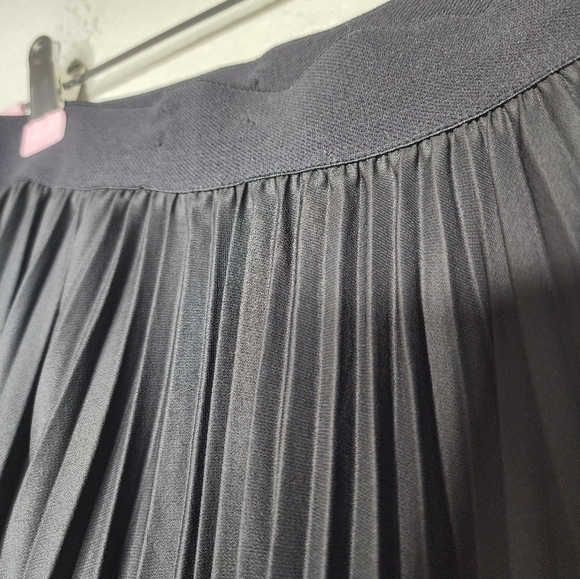 BCBGMaxAzria Dallin B Chiffon Sunburst Pleated Maxi Skirt in Black Combo Size S - Picture 7 of 11